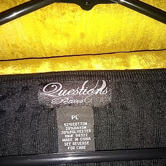 Questions Ribbed Black Shirt - Picture 4 of 4